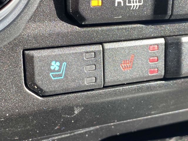 Certified 2018 Ford F150 Platinum w/ Equipment Group 701A Luxury image 31