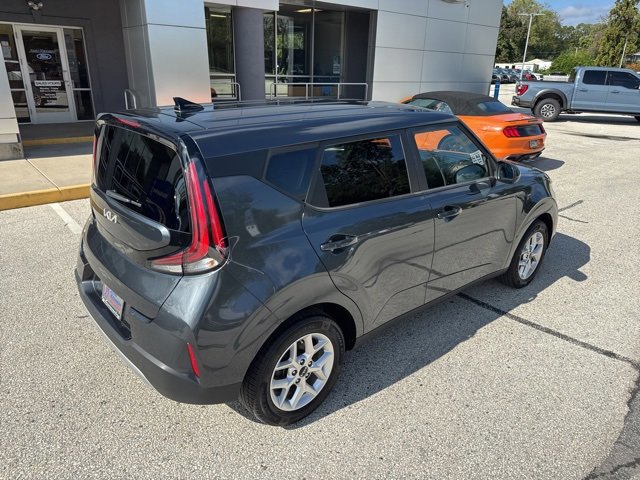 Used 2023 Kia Soul LX w/ LX Technology Package image 9