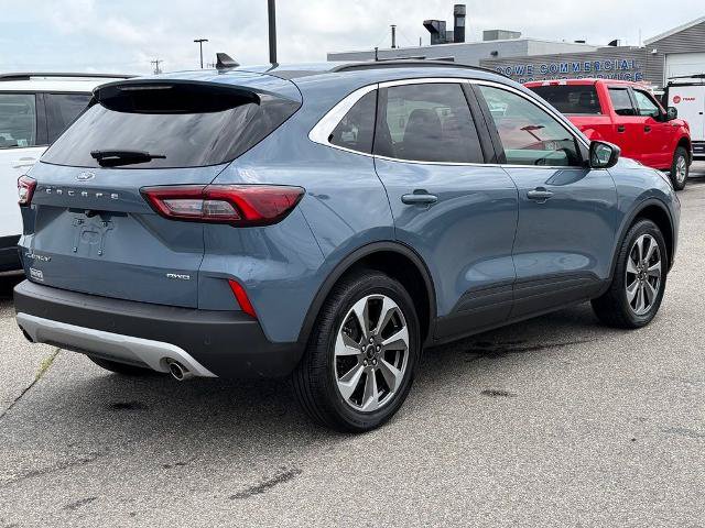 Certified 2025 Ford Escape Platinum AWD/4WD image 9