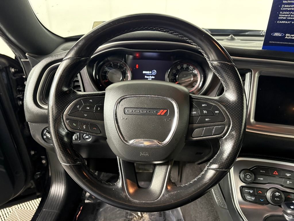 Used 2022 Dodge Challenger SXT w/ Blacktop Package image 15
