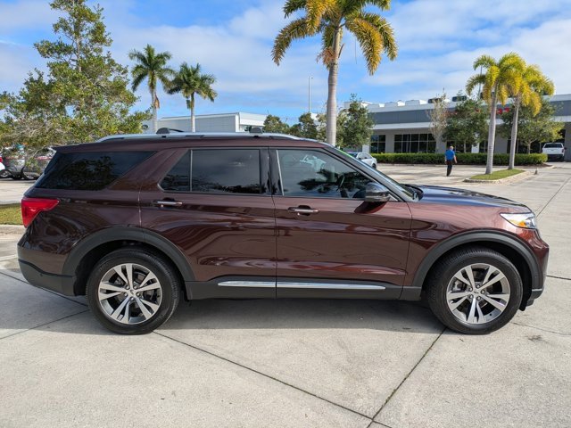 Certified 2020 Ford Explorer Platinum w/ Premium Technology Package image 3
