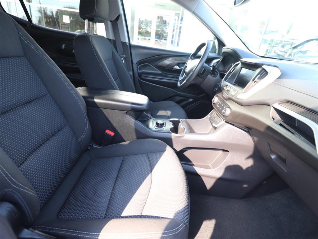 Used 2024 GMC Terrain SLE image 14