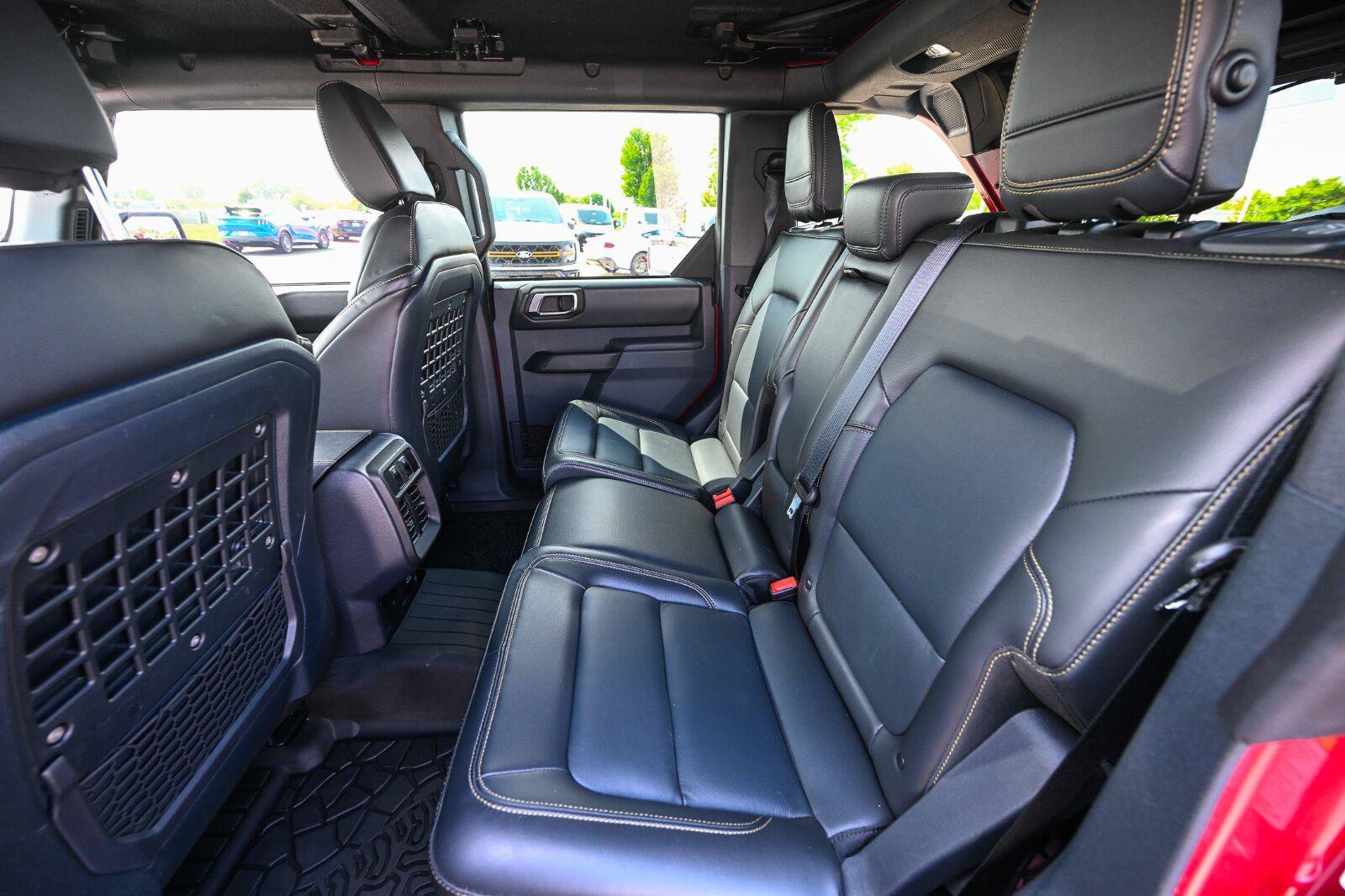 Certified 2025 Ford Bronco Badlands w/ Sasquatch Package AWD/4WD image 22