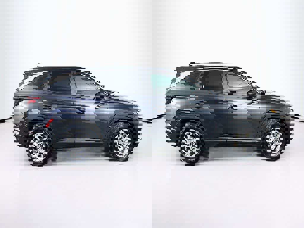 Used 2022 Hyundai Tucson SE image 6