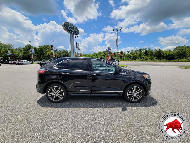 Certified 2019 Ford Edge Titanium w/ Equipment Group 301A FWD image 6