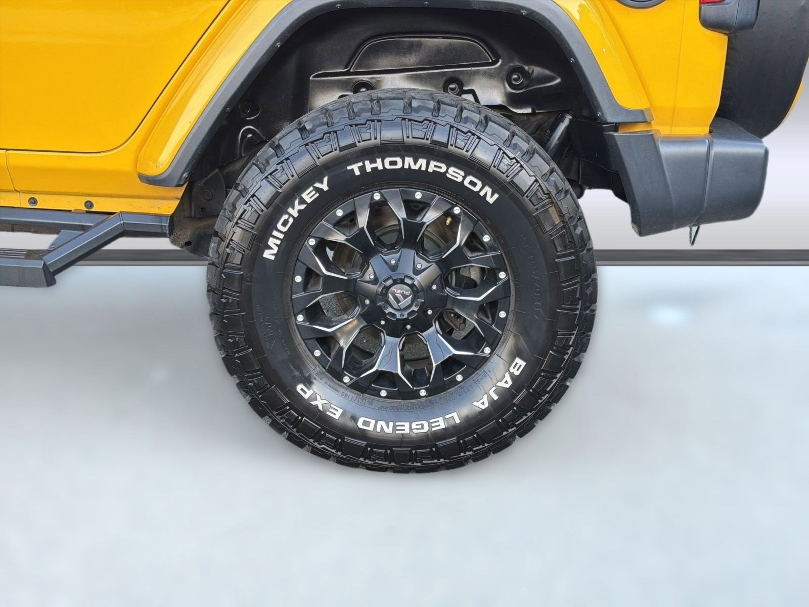 Used 2018 Jeep Wrangler Unlimited Sahara AWD/4WD image 12