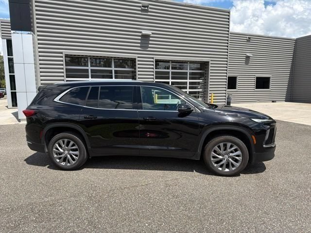 Used 2025 Buick Enclave Preferred FWD image 3