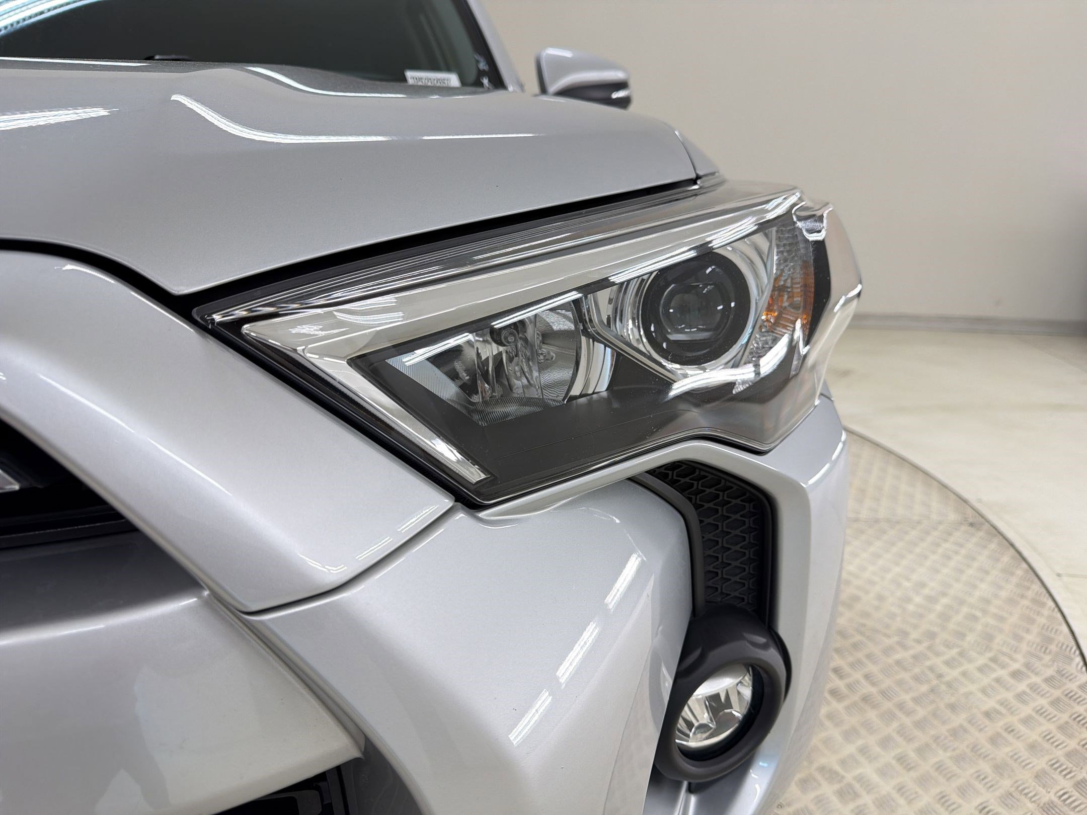 Used 2023 Toyota 4Runner SR5 Premium w/ Moonroof Package RWD image 11
