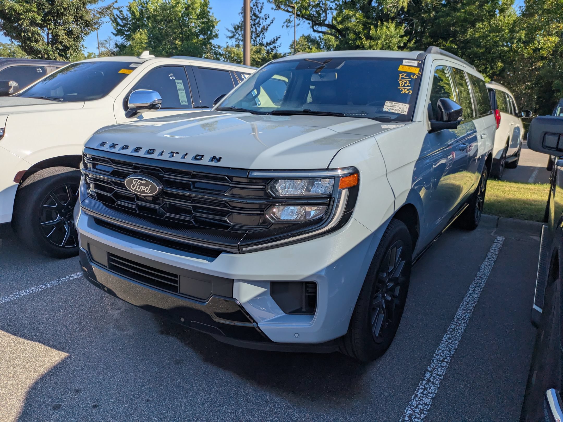 Certified 2025 Ford Expedition Max Platinum w/ Stealth Performance Package AWD/4WD image 3