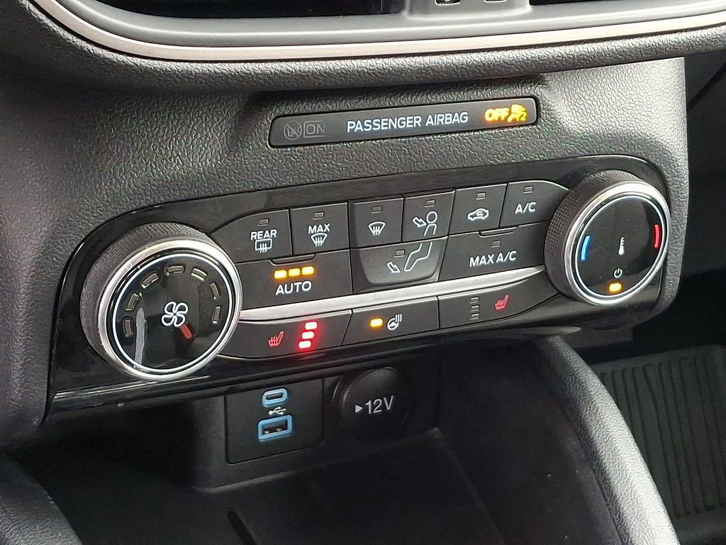 Certified 2022 Ford Escape SE w/ Cold Weather Package image 16