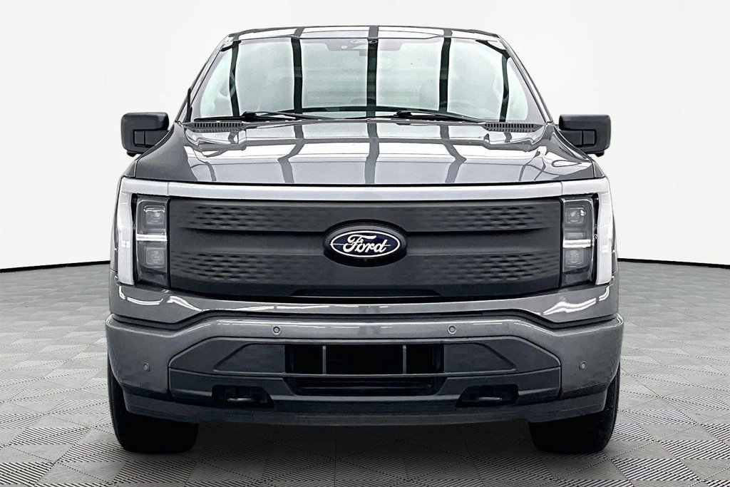 Certified 2024 Ford F150 Lightning Flash AWD/4WD image 3
