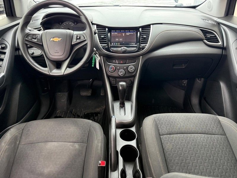 Used 2022 Chevrolet Trax LS w/ Tint and Cruise Package image 12