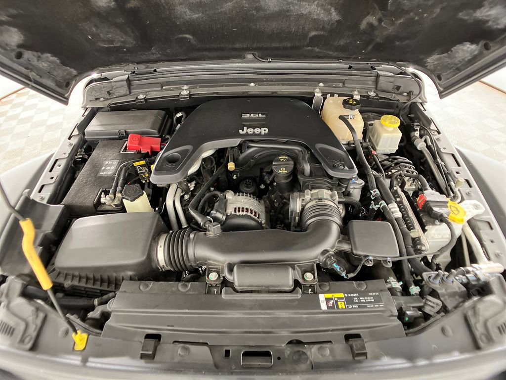 Used 2020 Jeep Gladiator Rubicon w/ Dual Top Group image 32