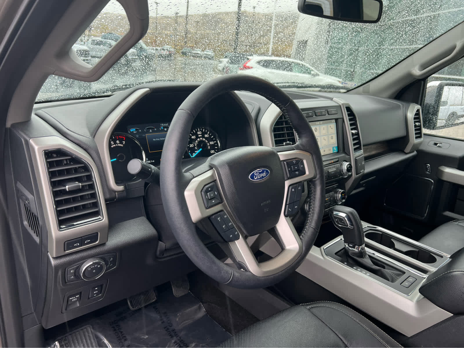 Certified 2018 Ford F150 Lariat w/ Equipment Group 502A Luxury image 29