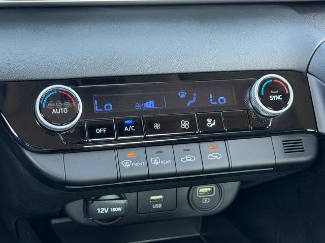 Used 2022 Hyundai Elantra SEL FWD image 24