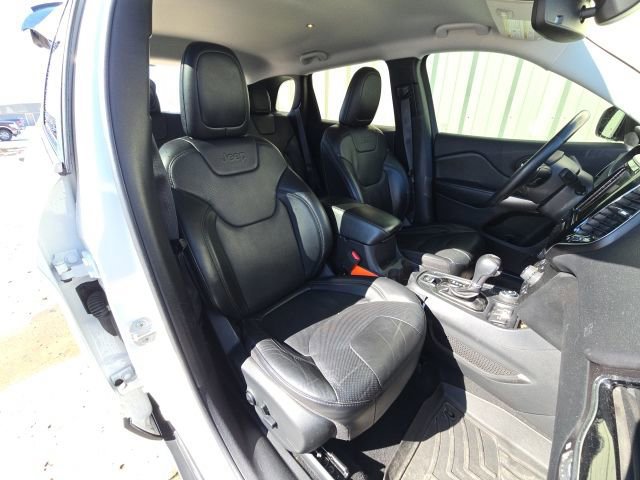 Used 2020 Jeep Cherokee Limited image 10