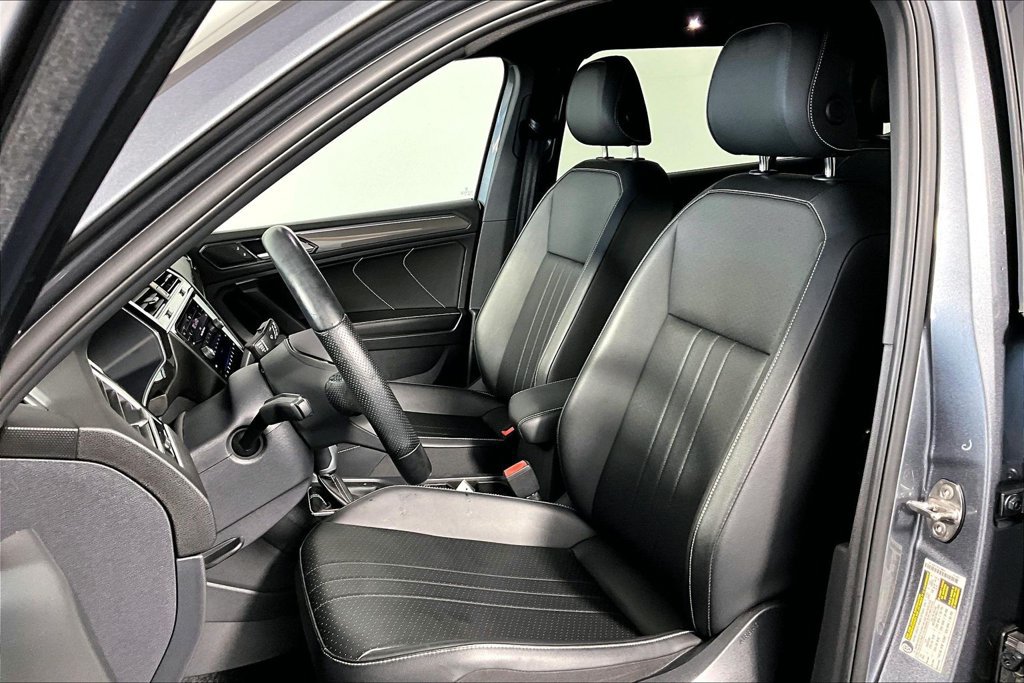 Used 2023 Volkswagen Tiguan SE R-Line FWD image 25