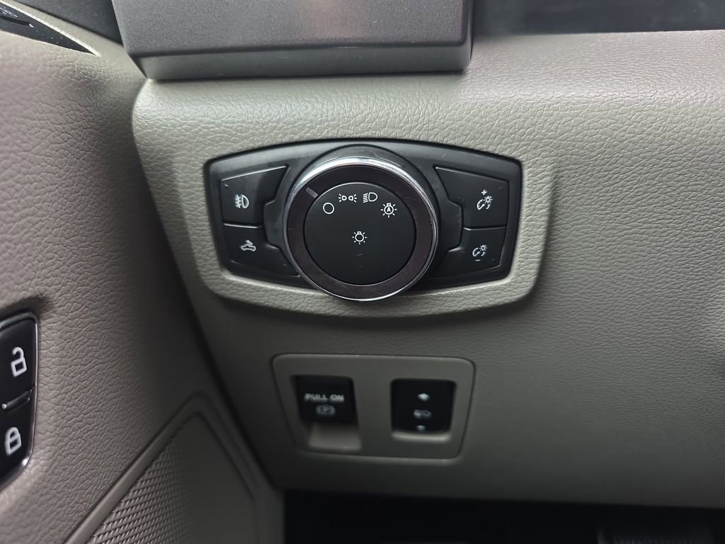 Certified 2019 Ford F150 XLT w/ Equipment Group 302A Luxury AWD/4WD image 42