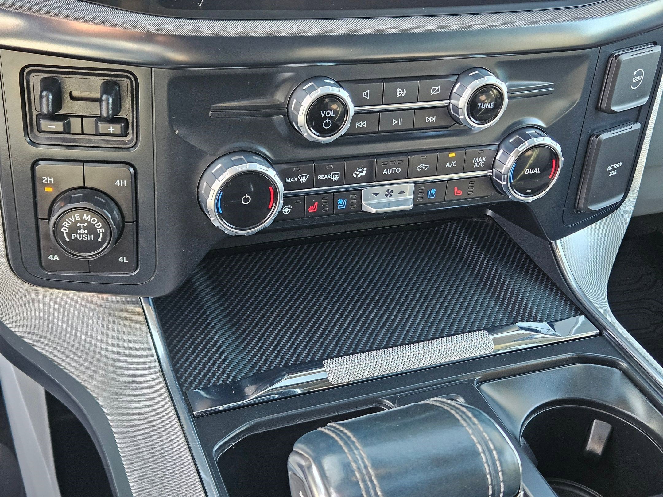 Certified 2022 Ford F150 Limited AWD/4WD image 29