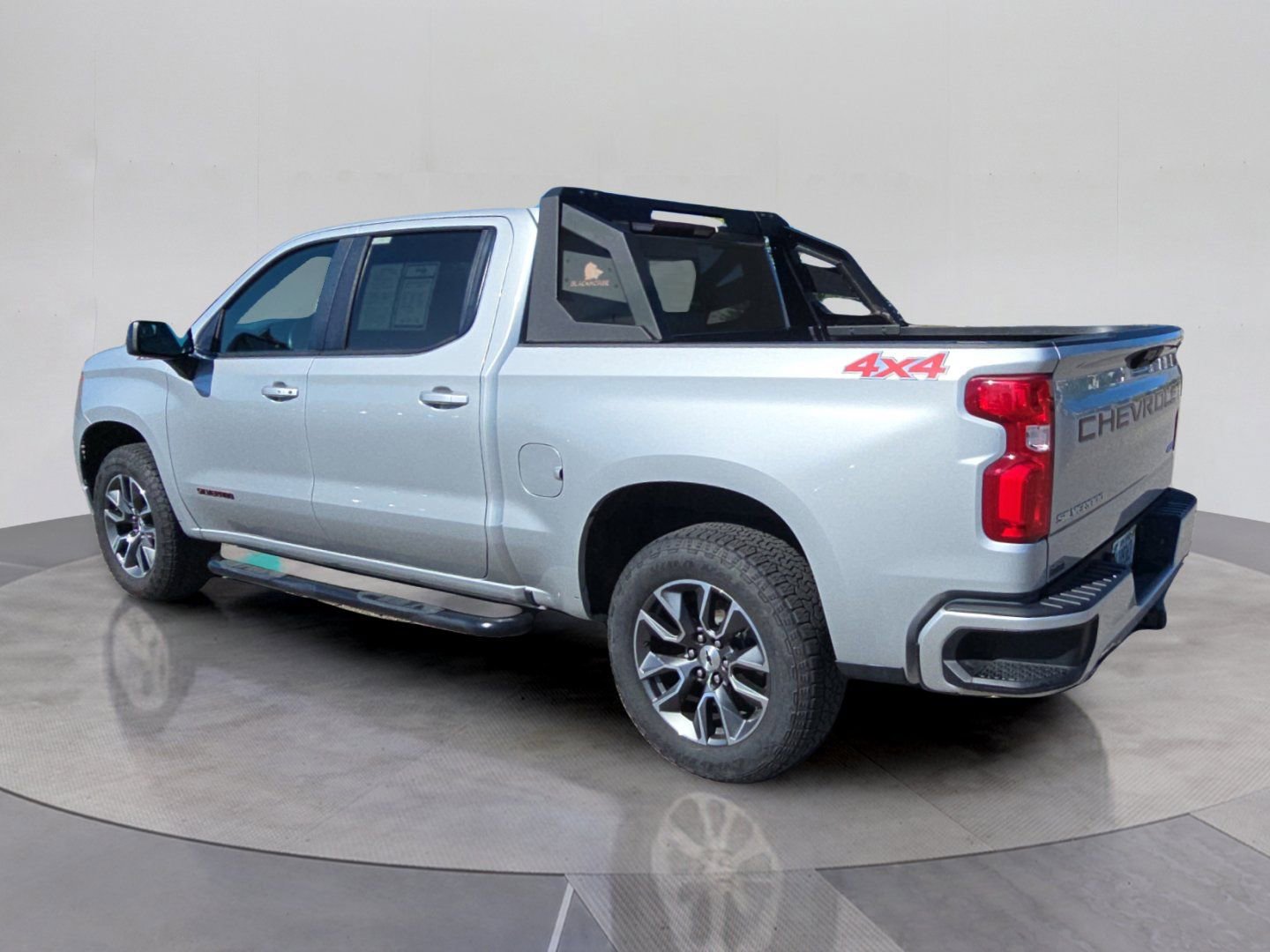 Used 2022 Chevrolet Silverado 1500 RST w/ Convenience Package II image 3