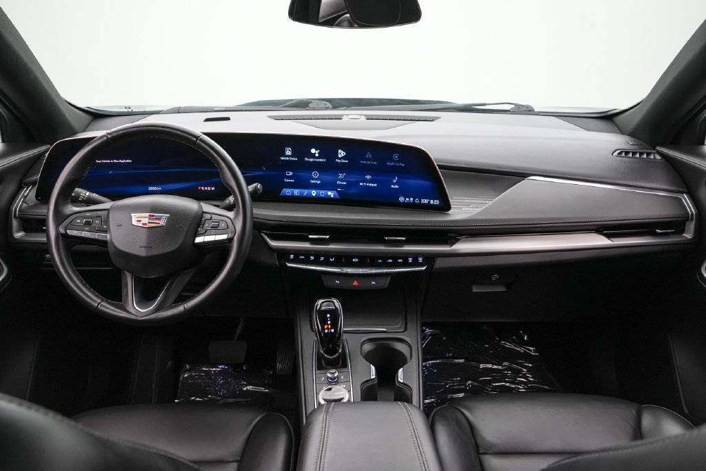 Used 2025 Cadillac XT4 Premium Luxury FWD image 14