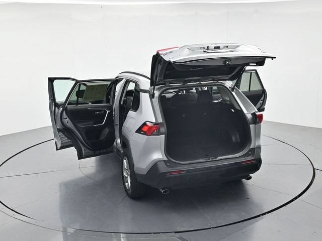 Used 2024 Toyota RAV4 XLE FWD image 46