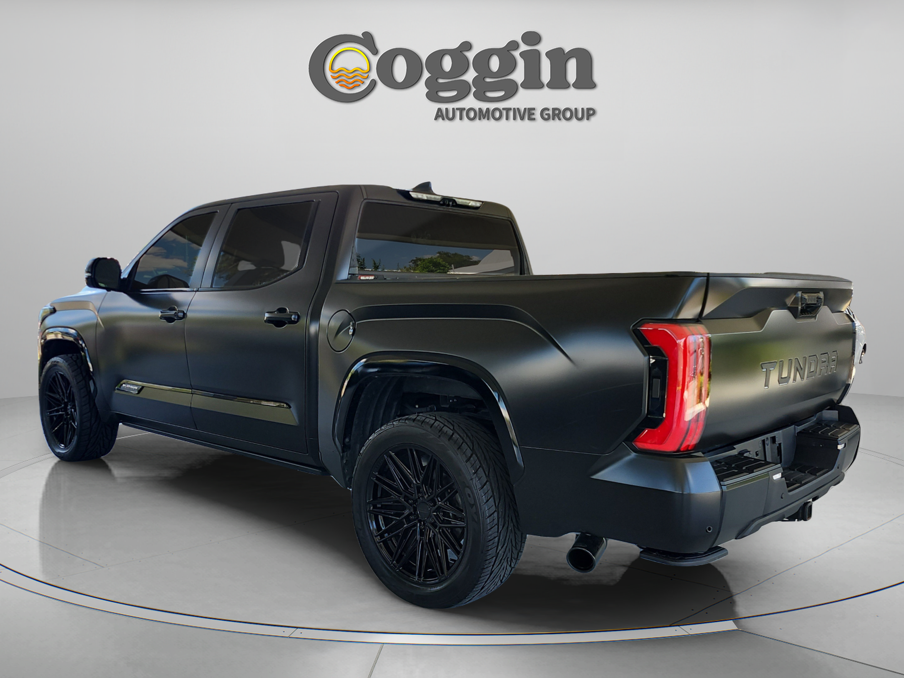 Used 2023 Toyota Tundra Platinum AWD/4WD image 3