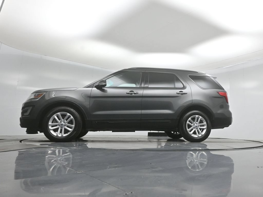Certified 2017 Ford Explorer XLT w/ Equipment Group 202A FWD image 52