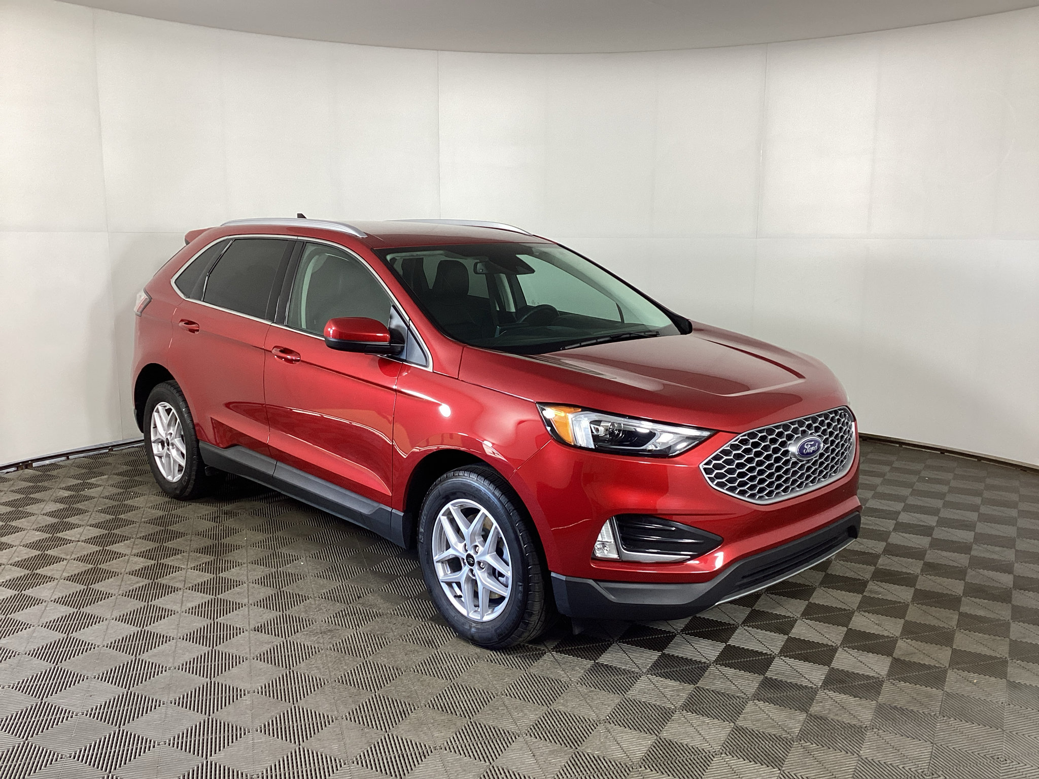 Certified 2024 Ford Edge SEL w/ Convenience Package