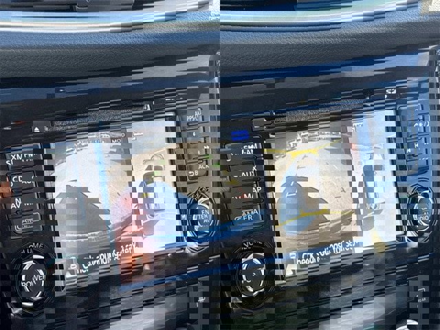 Used 2016 Nissan Rogue SL w/ SL Premium Package image 32