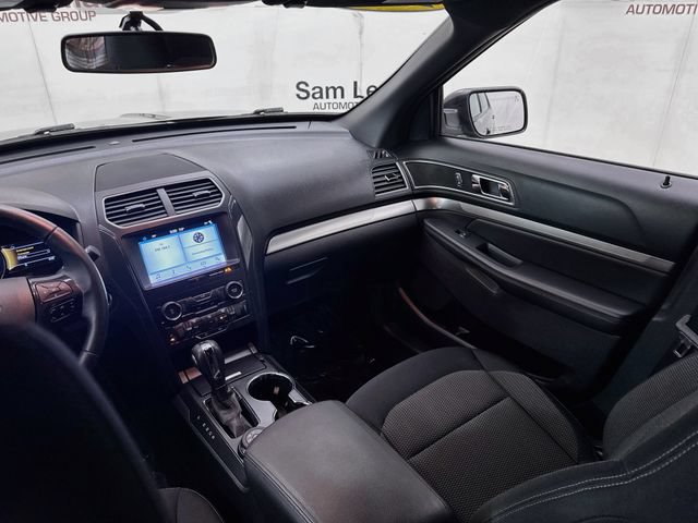 Certified 2019 Ford Explorer XLT w/ Equipment Group 201A AWD/4WD image 22