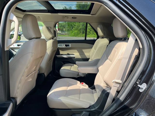 Certified 2023 Ford Explorer Limited w/ Limited Technology Package AWD/4WD image 14