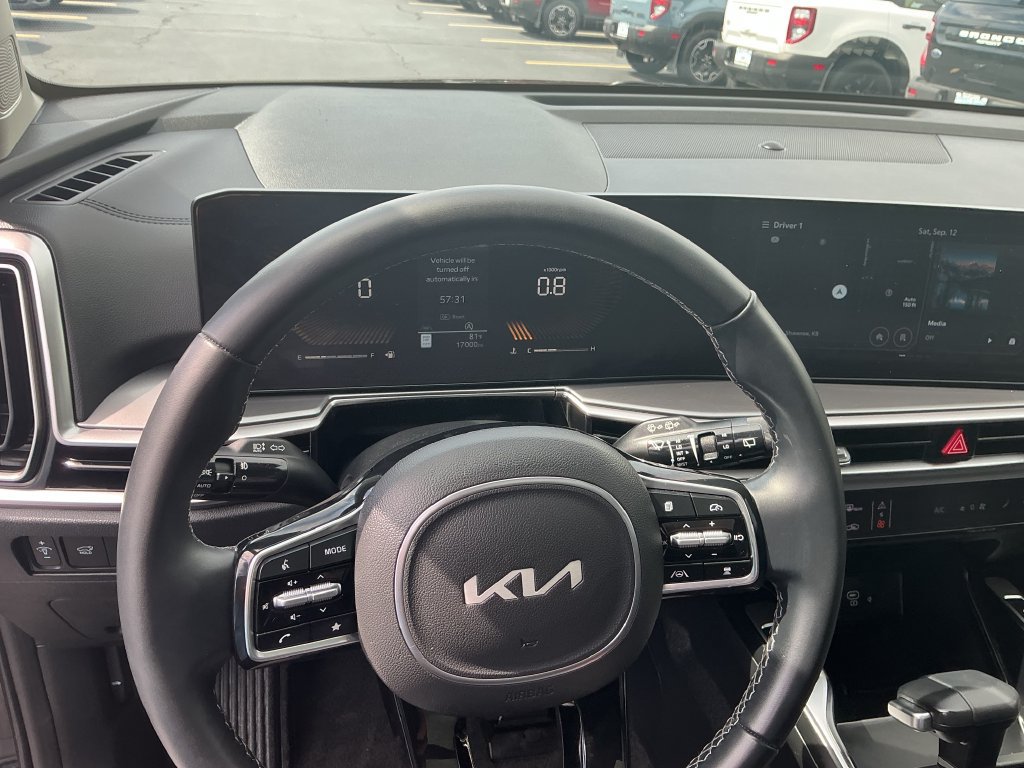 Used 2025 Kia Sorento EX w/ Panoramic Sunroof Package AWD/4WD image 32