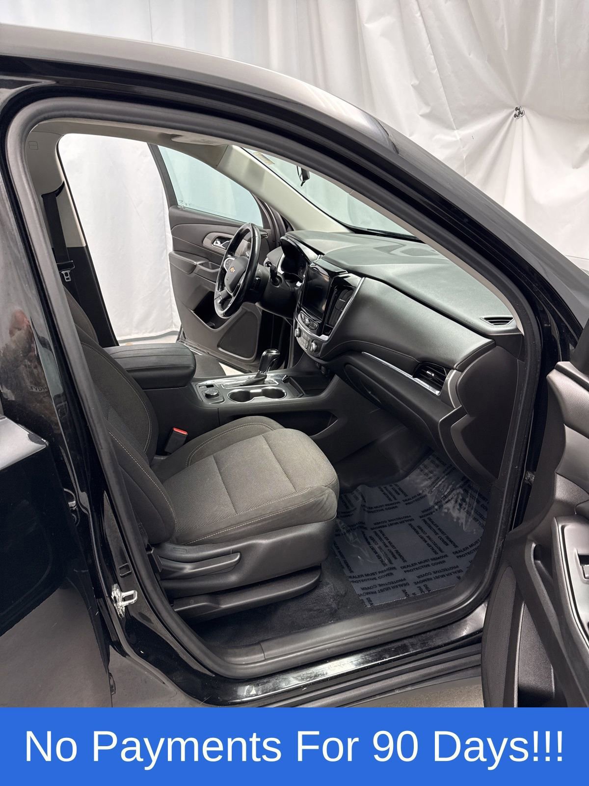 Used 2018 Chevrolet Traverse LT image 24