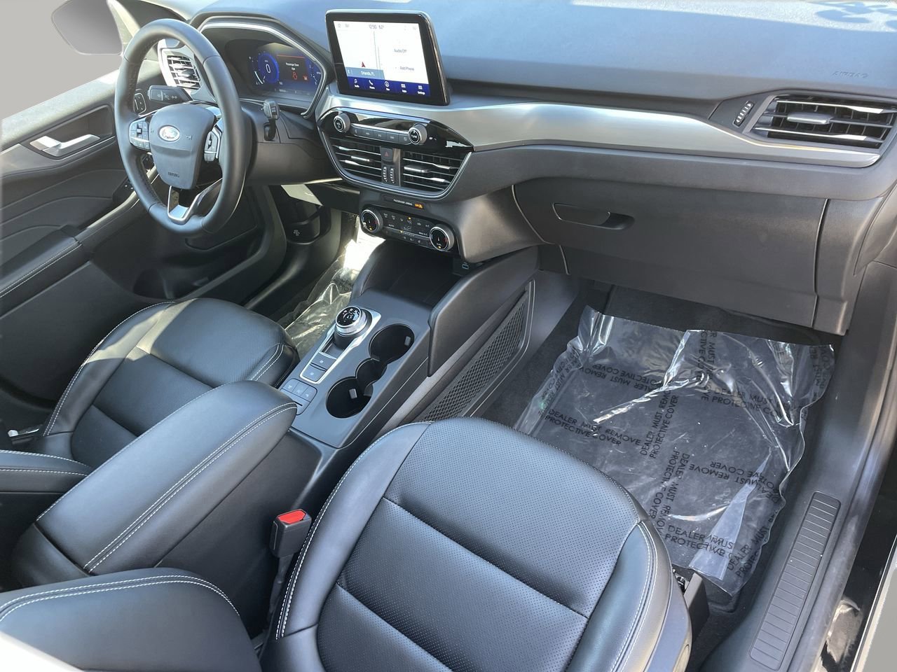 Certified 2022 Ford Escape Titanium image 11