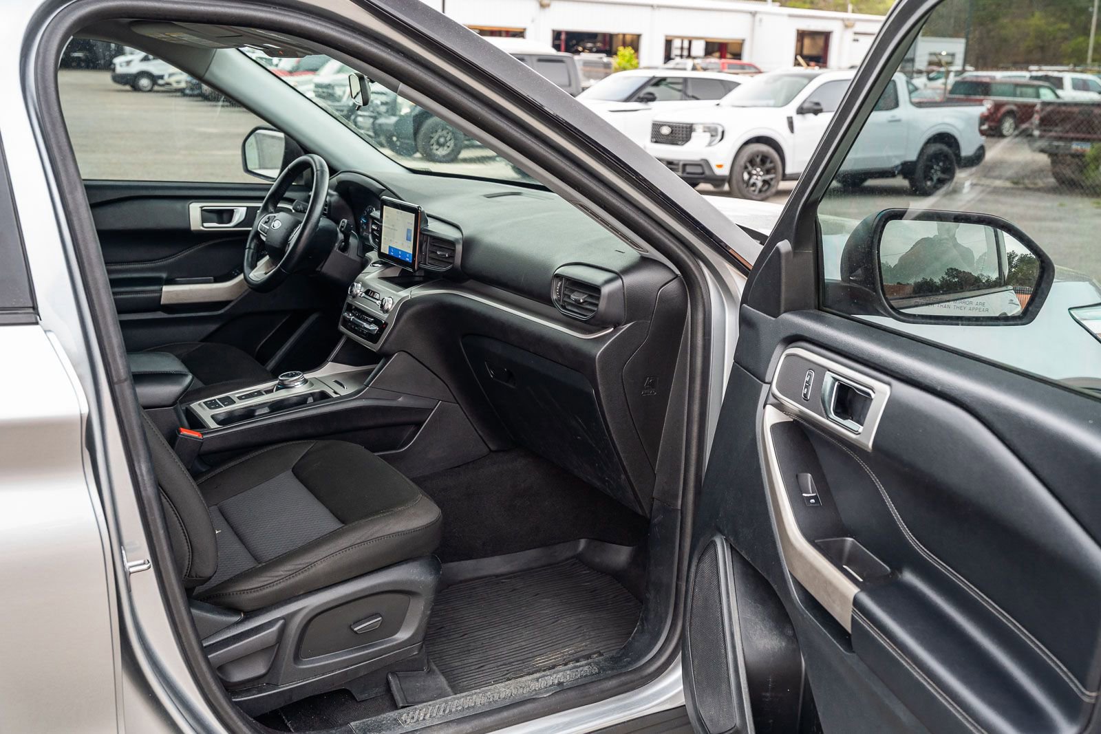 Certified 2022 Ford Explorer XLT image 12