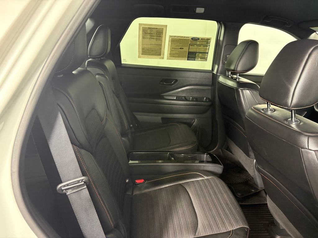 Used 2024 Nissan Pathfinder Rock Creek AWD/4WD image 33