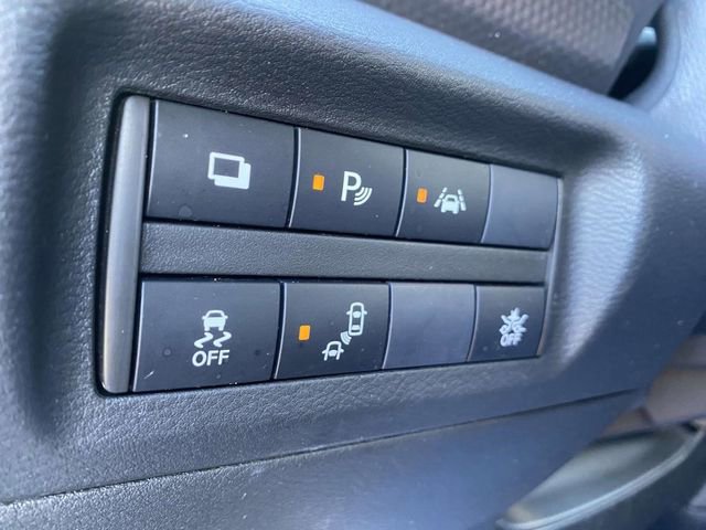 Used 2020 Nissan Kicks S image 29