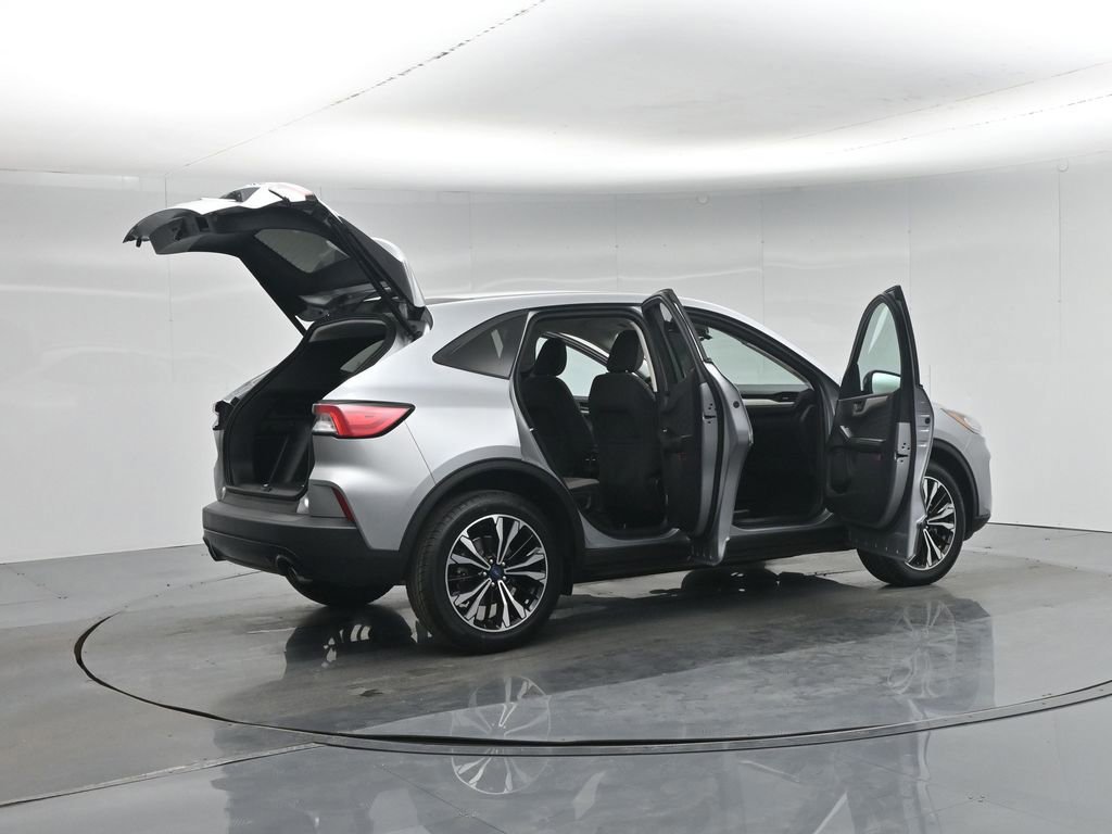 Certified 2022 Ford Escape SE w/ SE Sport Appearance Package image 37