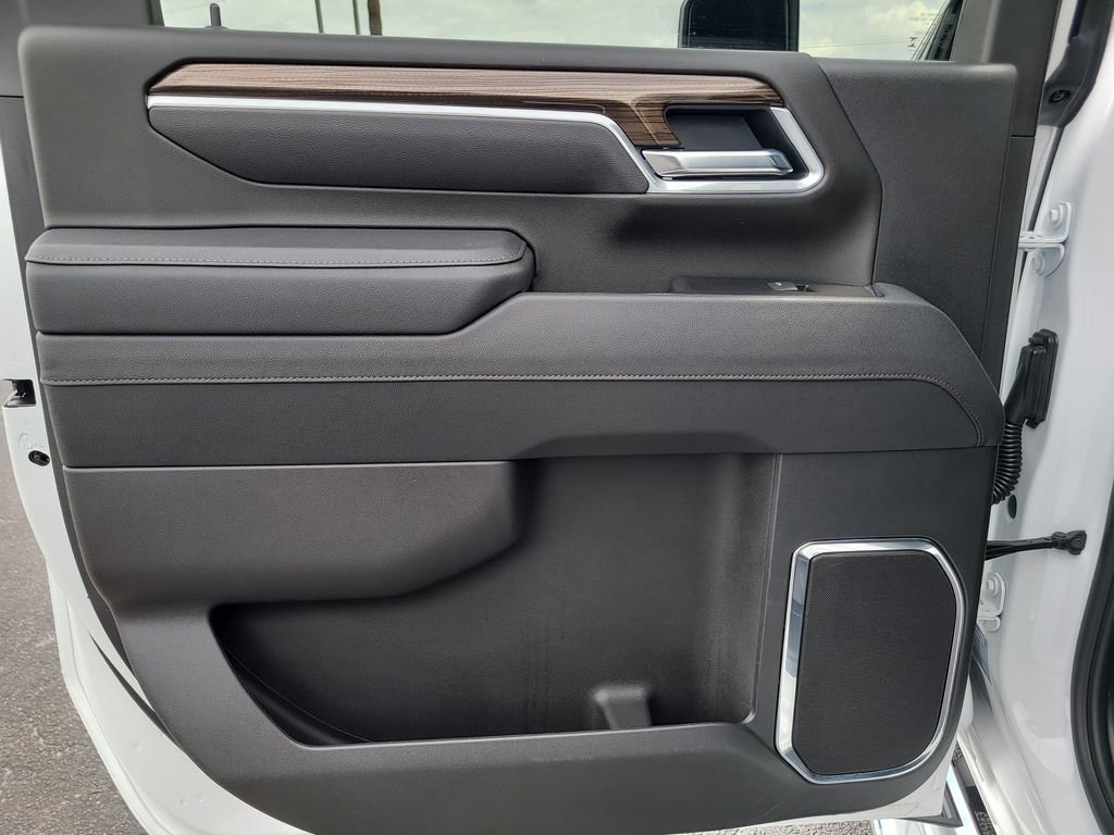 Used 2025 Chevrolet Silverado 2500 LT w/ All Star Edition image 9