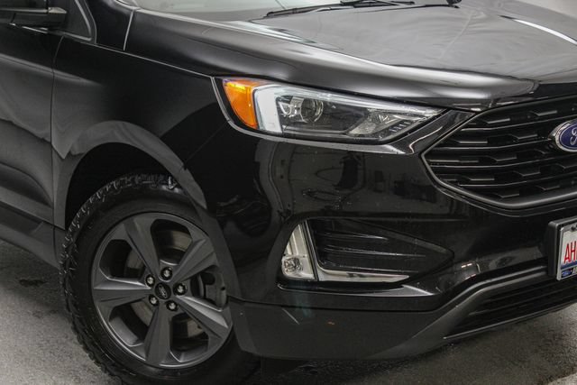 Certified 2023 Ford Edge SEL w/ Sport Appearance Package AWD/4WD image 2