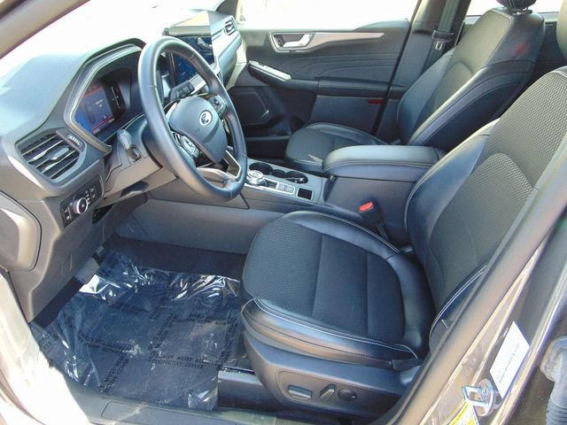 Certified 2026 Ford Escape SE FWD image 10