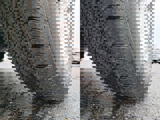 Certified 2020 Ford Escape SE image 18