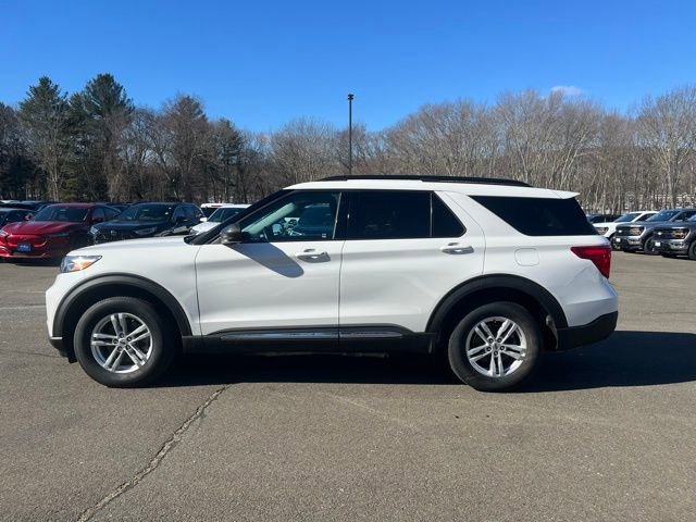 Certified 2022 Ford Explorer XLT w/ Class IV Trailer Tow Package image 2