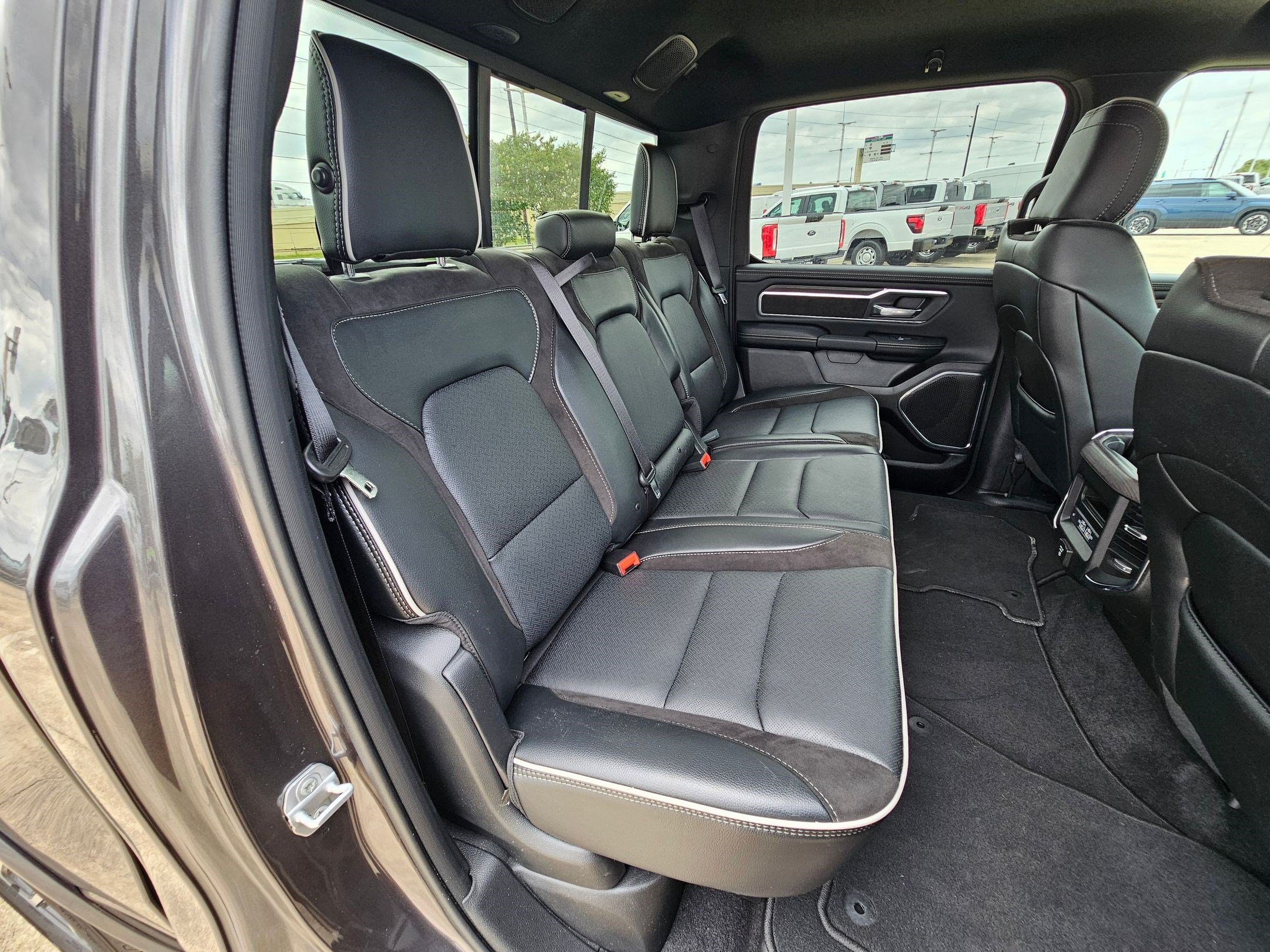 Used 2026 RAM 1500 Laramie AWD/4WD image 30