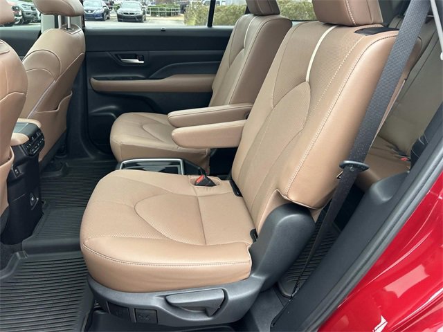 Used 2024 Toyota Grand Highlander Platinum image 21