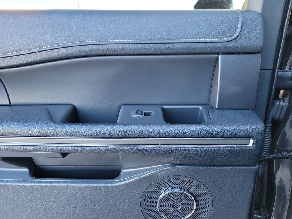 Certified 2022 Ford Expedition XLT image 14
