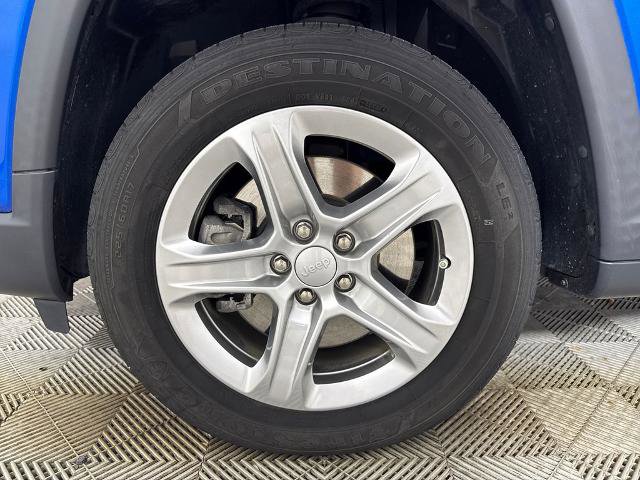 Used 2023 Jeep Compass Latitude w/ Convenience Group AWD/4WD image 13
