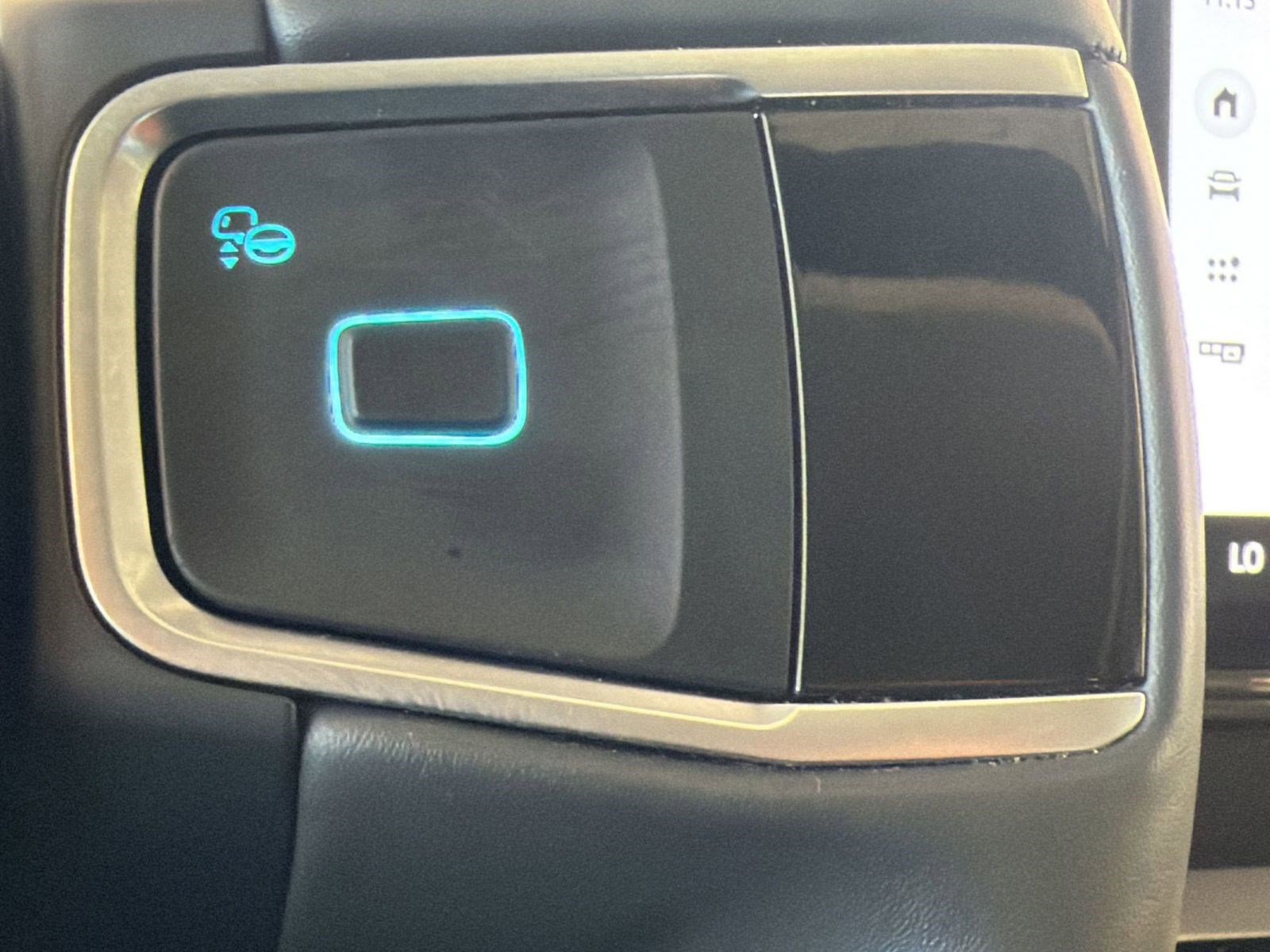 Certified 2025 Ford Expedition Active image 19