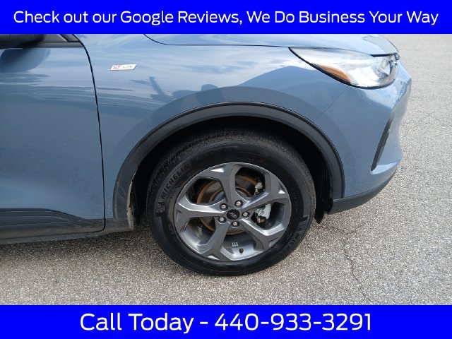 Certified 2025 Ford Escape ST-Line Select AWD/4WD image 13